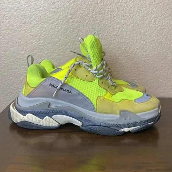 Men’s size 13 Balenciaga Light Green Neon Shoes Triple S - Picture 3 of 7